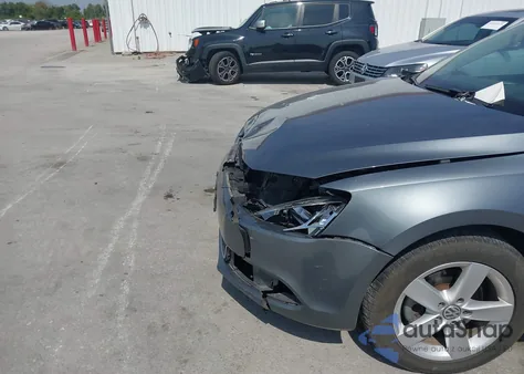 2013 Volkswagen Jetta 2.0L Tdi из США, поврежденный, VIN 3VWLL7AJ2DM429371